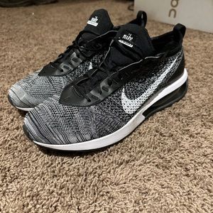 Nike air fly knit racer